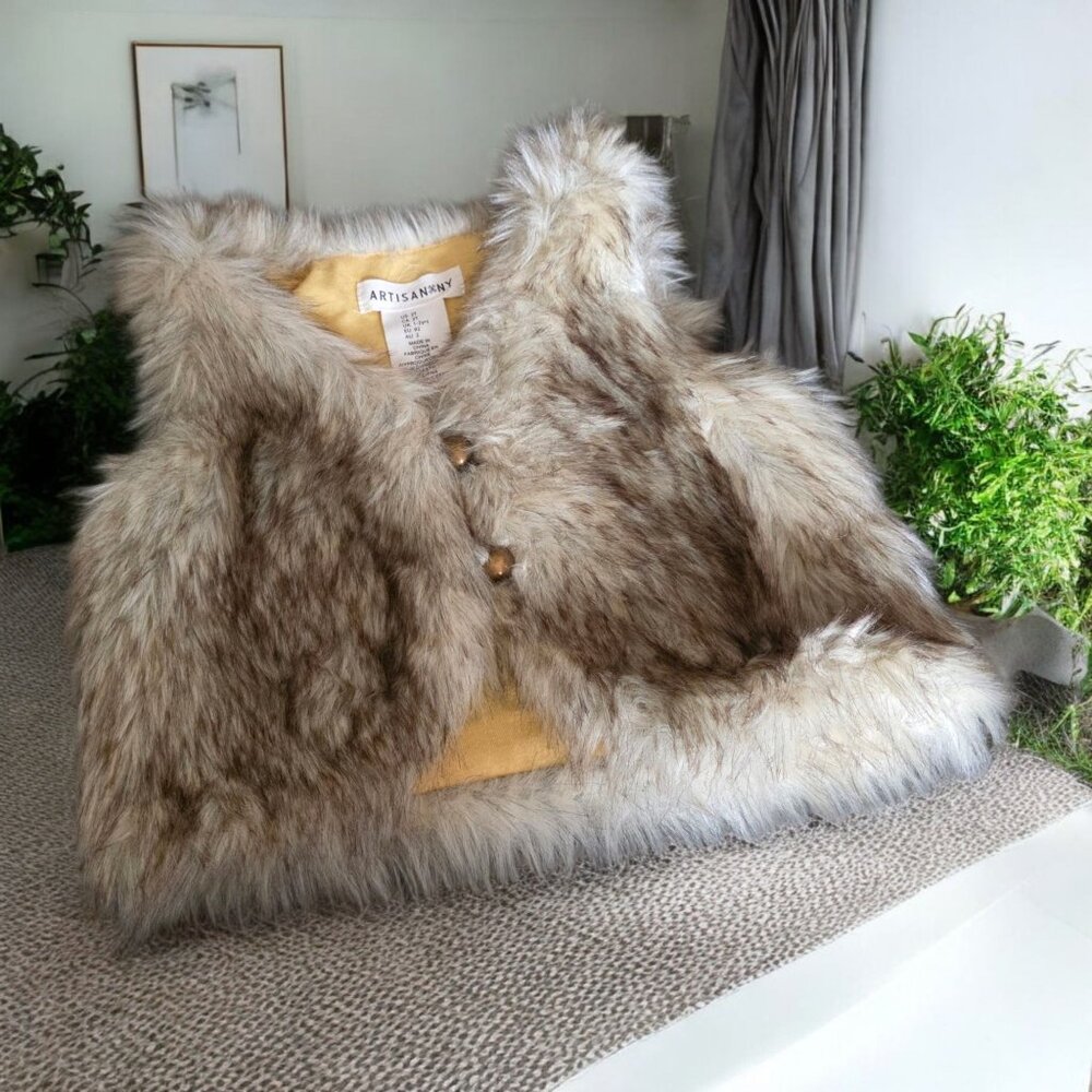 NWT ARTISAN NY ( 2T ) FAUX FUR Brown Creme Brass Buttons Vest